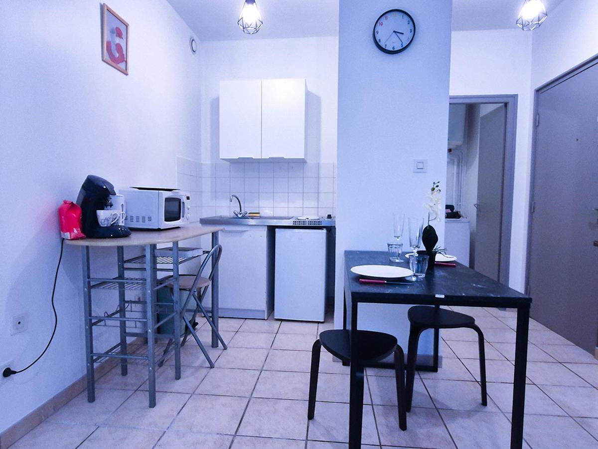 L'Elegant Apartment แบลฟอร์ ภายนอก รูปภาพ